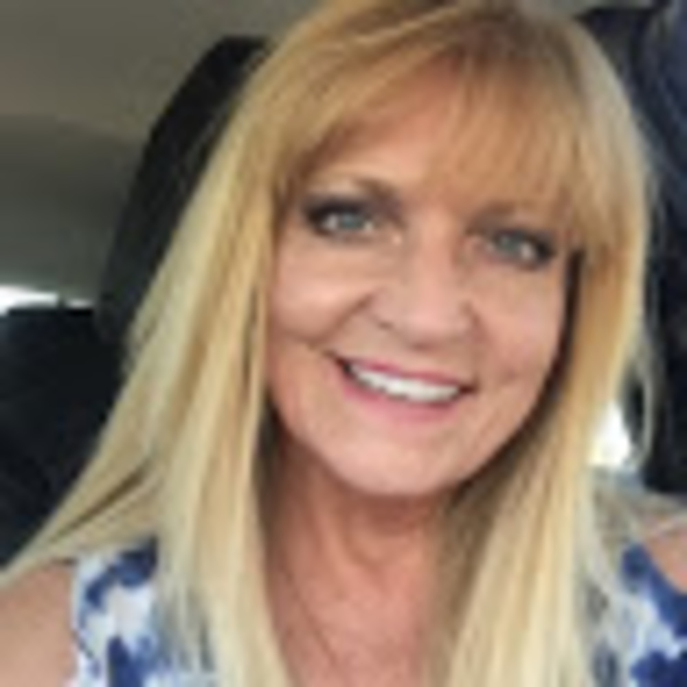 Meet your Posher, Connie